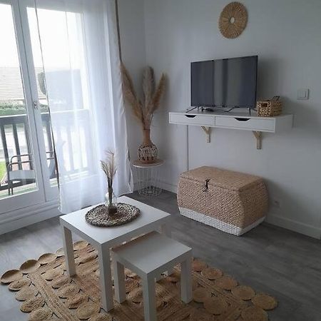 Appartement T2 Avec Balcon Refait A Neuf Вилер-сюр-Мер Екстериор снимка